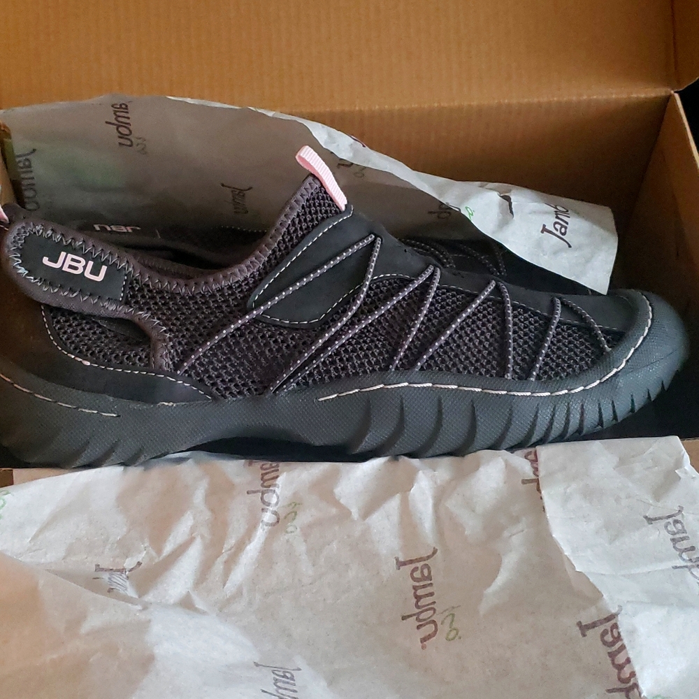 NWT BNIOB Water Shoes JBU Jambu Water Sailing Ocean Beach Swimming Shoes